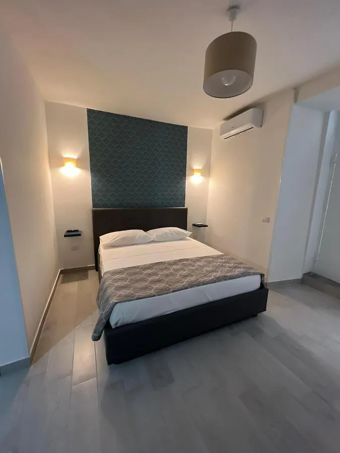 Cristiano Room 那不勒斯 0*,  意大利